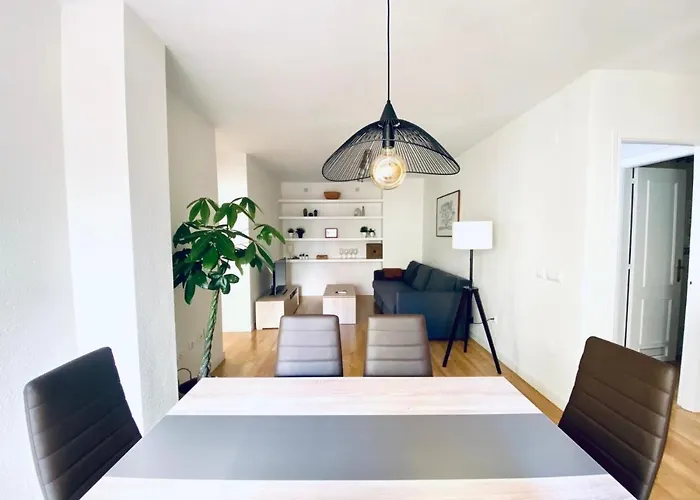 Gmc Turistics - The Picasso Neighborhood House